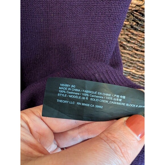 Theory 100% Cashmere Crew Neck Sweater Medium Purple Minimalist Thick Capsule - Picture 7 of 8